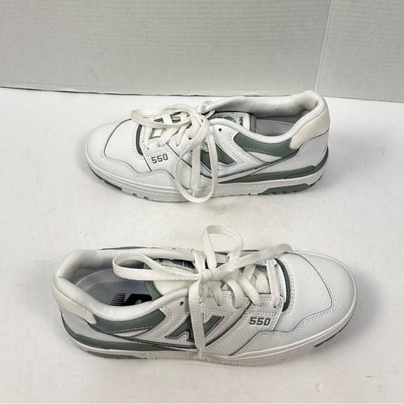 New Balance 550 Sz 8 - Picture 5 of 6